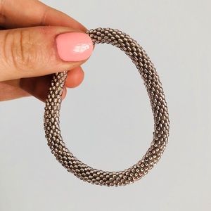 Lily and Laura roll on bracelet